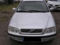 Sprzedam lub Zamienię.
Volvo V40 1,9 TD 97r.
Bogata wersja:
Klimatyzacja.
Pół skóra.
Hak.
El.szyby 4X.
El.lusterka.
Centralny zamek na pilota.
Relingi dachowe.
Poduszki.
ASR.
Radio CD.
Wnętrze zadbane.
Zamiana na tańsze lub w podobnej cenie.
Zdjęcia