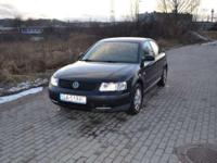 VW Passat 1,6 kat 74 KW / 102 KM. Auto sprowadzone z Niemiec we wrześniu 2006. Jestem pierwszym właścicielem w Polsce. W kraju bardzo mało eksploatowane w ciągu 6 lat zaledwie zrobione około 35 tys km. Auto komfortowe, super się sprawuje w dalszych