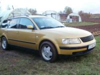 Witam, Sprzedam ładnego Volkswagena Passata B5 TDI 115 KM rok prod. 1999, przebieg 268 tyś. km.
UWAGA!!!
Samochód jest po wymianie kompletnego rozrządu, oraz klocków hamulcowych i tarcz hamulcowych z przodu i tyłu, w listopadzie 2011 roku, przy przebiegu