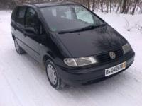 Witam mam do sprzedania świeżo sprowadzonego z niemiec VW Sharan z silnikiem diesla 1.9 tdi o mocy 110koni mechanicznych,model roku 98 produkcja 97r. bardzo bogato wyposażony
ABS
CENTRALNY ZAMEK NA PILOTA
KLIMATYZACJA AUTOMATYCZNA "KLIMATRONIK"