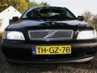 VOLVO S40 1,9TD
Poj 1900 turbo diesel 90KM
Rok produkcji 1998
Przebieg 342000km oryginalny
Kolor czarny metalik
Właśnie Sprowadzony z Holandii na kolach, samochód bezwypadkowy w super stanie,
SAMOCHOD OPLACONY PRZYGOTOWANY DO REJESTRACJI (oplacona akcyza,