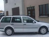 SPRZEDAM VW GOLF 1.9 TDI,2001,TAPICERKA W STANIE BDB NIE POSIADA DZIUR I PRZETARĆ,WSPOMAGANIE KIEROWNICY,2XEL LUSTERKA,4XEL SZYBY,KLIMATYZACJA,PODGRZEWANE SIEDZENIA ,OSOBA NIE PALĄCA,GARAŻOWANY,PO WYMIANIE OLEJU I FILTRÓW,KS.SERWISOWA,KLUCZYKI,SPROWADZONY