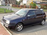 Witam,sprzedam VW Golf III 1,8 benz.rok prod.1993.
Stran auta określam jako bdb.Ostatnio wymienione:sprzęgło,klocki hamulcowe,łożyska,wahacz prawy,lampy przednie,kierunkowskazy.Założone nowe opony.Wnętrze pojazdu zadbane bez przetarć foteli.