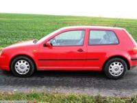 Dzień dobry:) Na sprzedaż posiadam VW Golfa IV. Autko jest po wszystkich opłatach, zarejestrowane, OC opłacone. Na razie służy jako dojazd do pracy, ale chcę go sprzedać bo posiadam swój samochód. Golf był serwisowany do końca, tzn do 2011 roku do