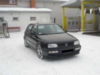 Witam
Sprzedam VW GOLF 2,8 VR6 1992r.
Wyposażenie: ABS, Wspomaganie kierownicy, Centralny zamek, Klimatyzacja(sprawna), Poduszka powietrzna, Elektryczne szyby, Elektryczny szyberdach, Lakier metallic, Alufelgi, Elektryczne lusterka, Komputer pokładowy