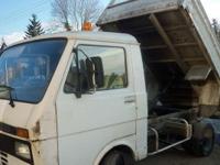 Stan techniczny bardzo dobry serwisowany do końca w VW Francja
Do poprawek lakierniczych i opłat ok 1000zł
Możliwa zamiana na auto osobowe.
Więcej info na mail i tel.