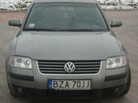 Witam. Sprzedam VW PASSAT B5 FL sedan kolor szary metalik, auto jest z 2002r pojemnosc 1,9 tdi 130KM, VW ma 250000km. PASSAT jest wyposazony w klimatronik, 6 biegow, ABS, kontrola trakcji, szujnik deszczu, welurowa tapicerka, CD radio, c. z., 4 x el.