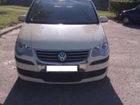 Sprzedam VW touran 7 osobowy 2008 rok
poj. 1.9 TDI skrzynia biegów 6
ABS, el. szyby, el. lusterka, klimatyzacja, skórzana tapicerka, ASR, centralny zamek, autoalarm, poduszka powietrzna, radio / CD, wspomaganie kierownicy, immobiliser, komputer, tempomat,